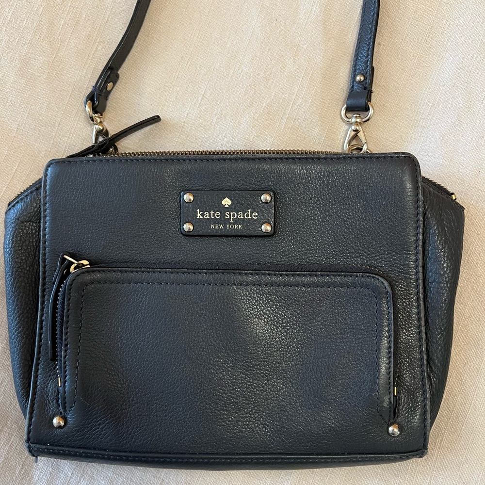 Kate Spade New York Baxter Street Sevilla Leather Crossbody, Asphalt